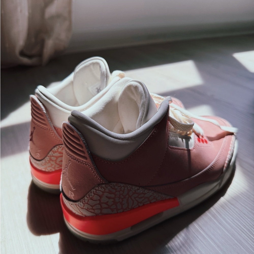 Jordan Women's Sneakers in Pink and White